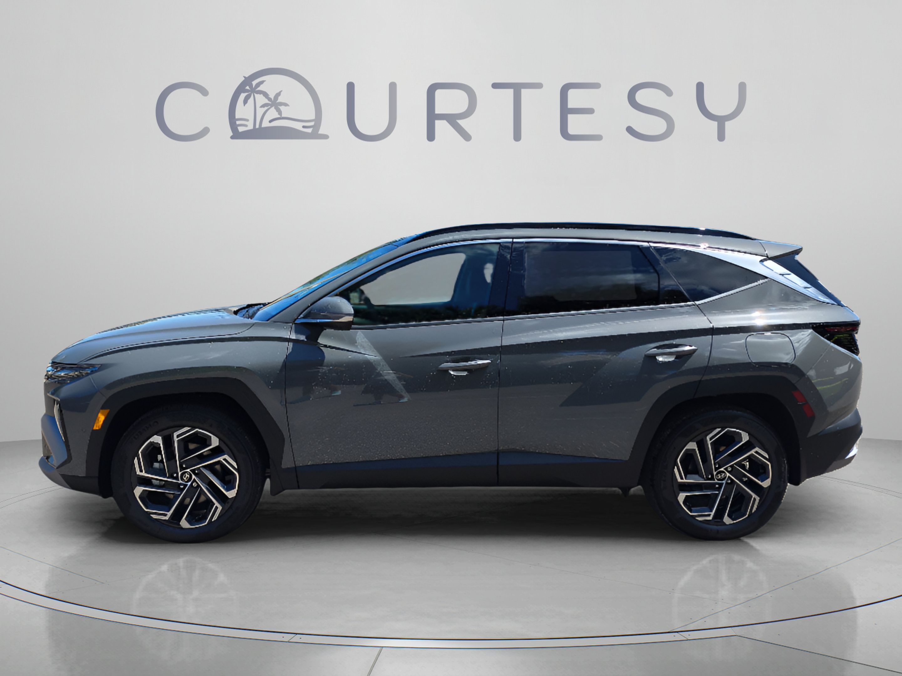New 2026 Hyundai Tucson Limited FWD image 2