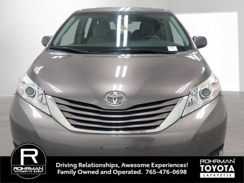 Used 2017 Toyota Sienna LE FWD image 10