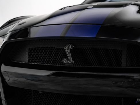 Used 2020 Ford Mustang Shelby GT500 w/ Carbon Fiber Track Pack image 28