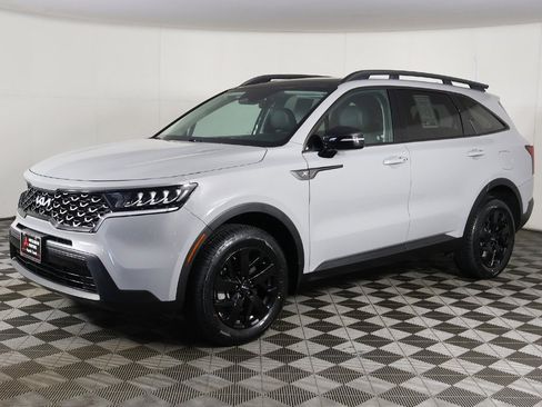 Used 2023 Kia Sorento S w/ Panoramic Sunroof Package image 9