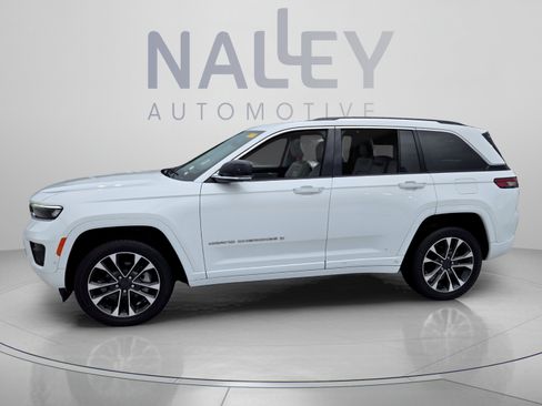 Used 2023 Jeep Grand Cherokee Overland w/ Adv Protech Group III AWD/4WD image 2