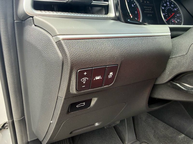 Used 2022 Kia K5 GT-Line w/ GT-Line FWD Premium Package image 28