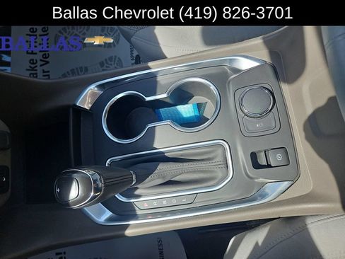 Used 2020 Chevrolet Traverse LT FWD image 16