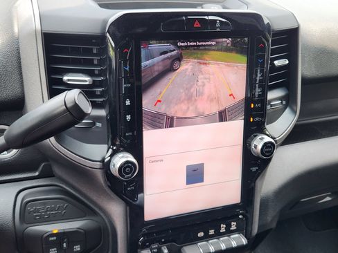 New 2026 RAM 2500 Tradesman AWD/4WD image 17