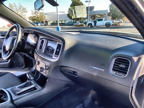 Used 2022 Dodge Charger SXT image 21