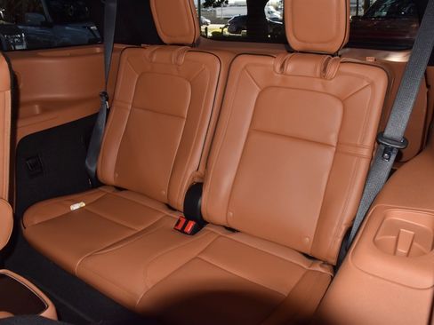 Certified 2022 Lincoln Aviator Black Label w/ Class IV Trailer Tow Package image 15