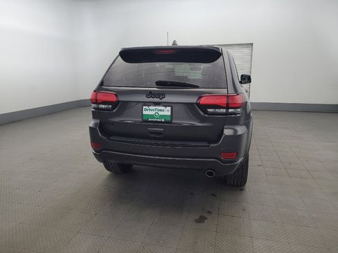 Used 2018 Jeep Grand Cherokee Altitude image 7