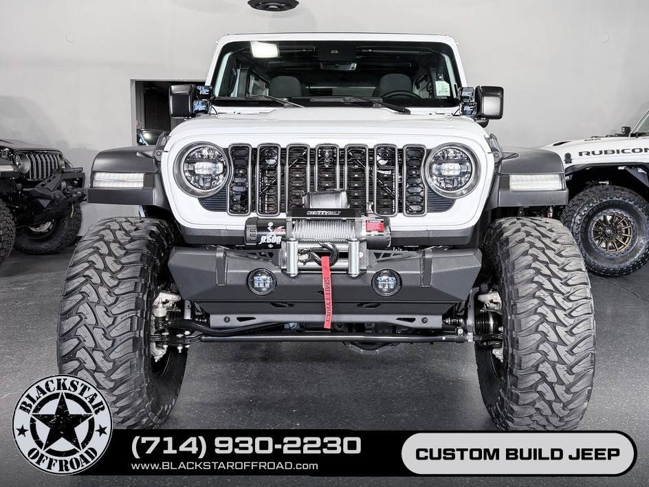 Used 2024 Jeep Wrangler Unlimited Rubicon w/ Technology Group AWD/4WD image 4
