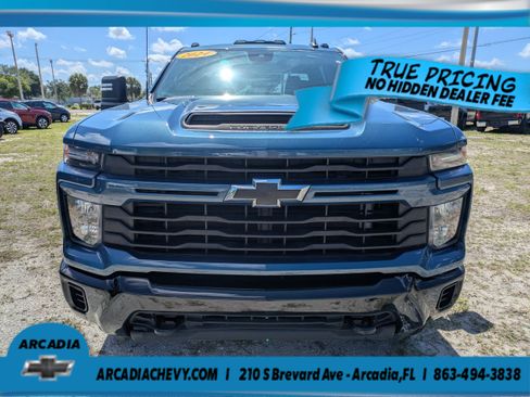 Used 2024 Chevrolet Silverado 2500 Custom w/ Custom Value Package AWD/4WD image 9