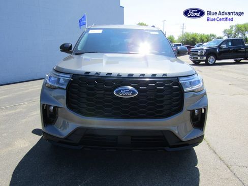 Certified 2025 Ford Explorer ST-Line w/ ST-Line Street Pack AWD/4WD image 3