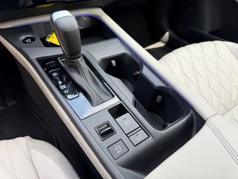 Used 2026 Nissan Sentra SL w/ Floor Mat Package FWD image 8