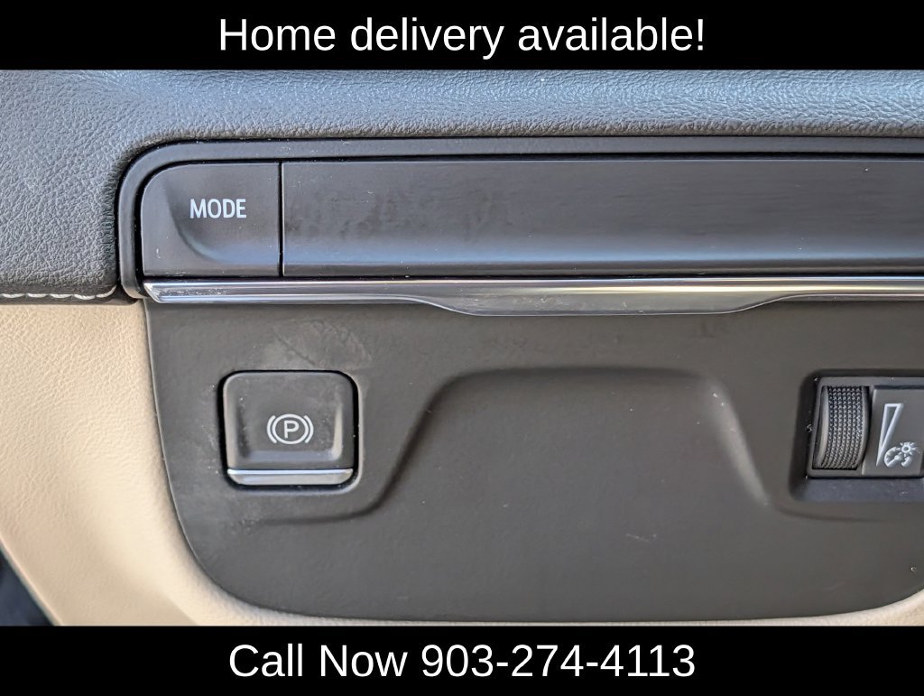 Used 2022 Cadillac Escalade Premium Luxury RWD image 29