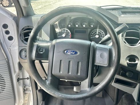 Used 2016 Ford F250 XL w/ Power Equipment Group RWD image 18