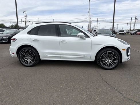 Used 2024 Porsche Macan image 6