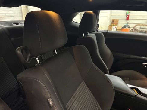 Used 2019 Dodge Challenger R/T RWD image 22