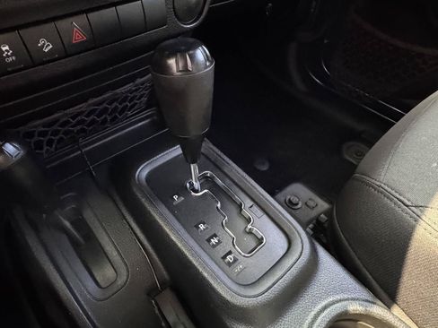 Used 2016 Jeep Wrangler Unlimited Sport AWD/4WD image 18