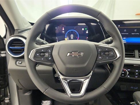 New 2026 Chevrolet Trax LT FWD image 32