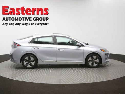 Used 2022 Hyundai Ioniq SEL FWD image 44