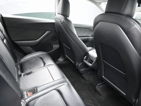 Used 2022 Tesla Model Y Performance image 33