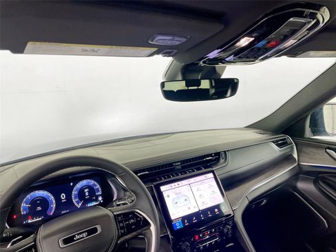 Used 2023 Jeep Grand Cherokee L Overland image 32