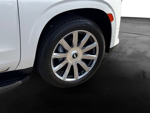 Used 2021 Cadillac Escalade ESV Premium Luxury Platinum w/ Heavy-Duty Trailer Package AWD/4WD image 11
