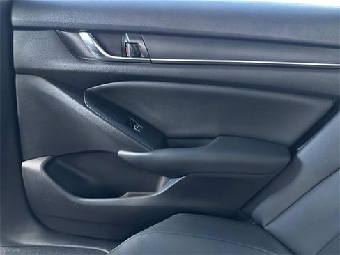 Used 2019 Honda Accord Sport image 14