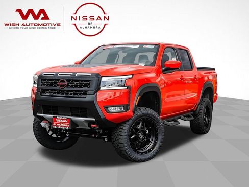 New 2025 Nissan Frontier PRO-4X w/ Black Accent Package AWD/4WD image 2