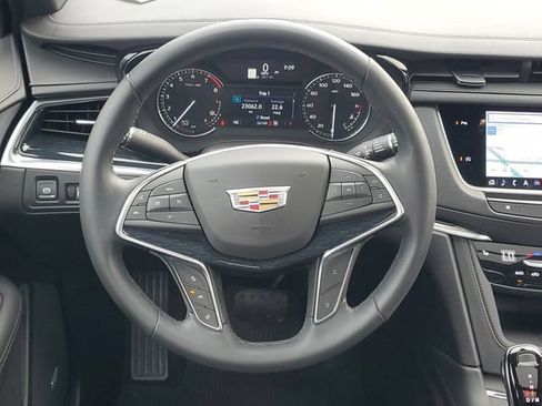 Certified 2025 Cadillac XT5 Premium Luxury AWD/4WD image 30
