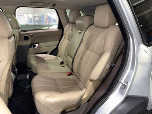 Used 2016 Land Rover Range Rover Sport HSE image 55