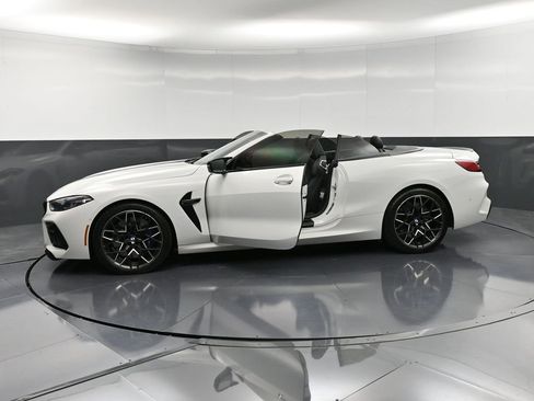 Used 2025 BMW M8 Competition image 41