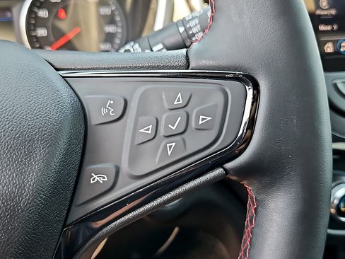 Certified 2023 Chevrolet Equinox RS w/ RS Leather Package AWD/4WD image 23