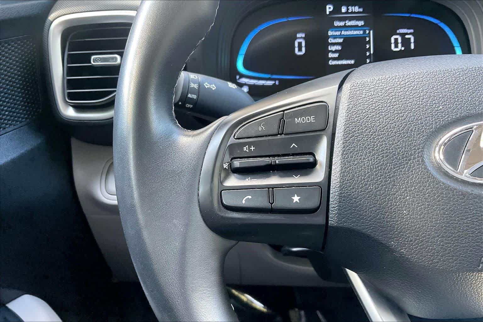 Certified 2026 Hyundai Venue SEL FWD image 22