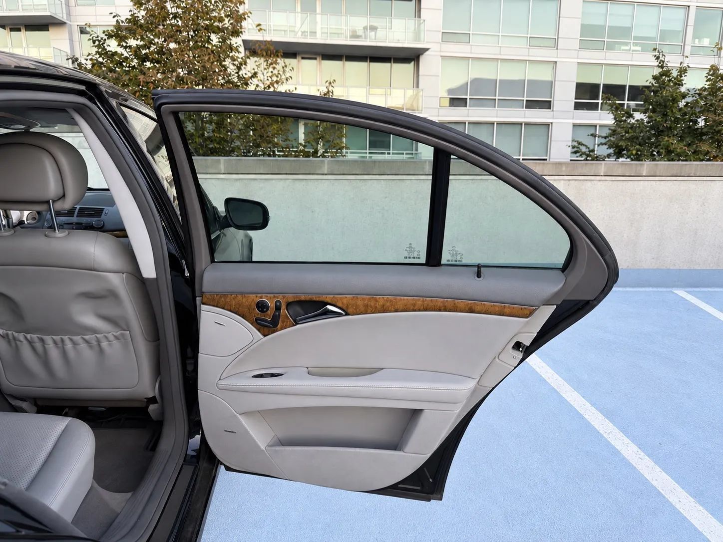 Used 2007 Mercedes-Benz E 350 Sedan image 15