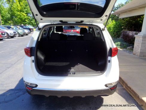 Used 2022 Kia Sportage LX AWD/4WD image 18