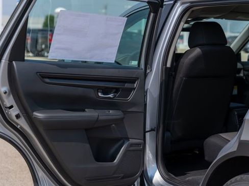Used 2025 Honda CR-V LX image 19
