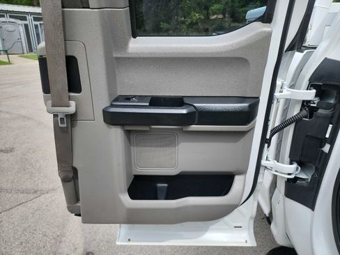 Used 2019 Ford F250 XL w/ Power Equipment Group RWD image 32