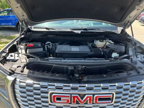 Used 2023 GMC Yukon XL Denali w/ Advanced Technology Package AWD/4WD image 13