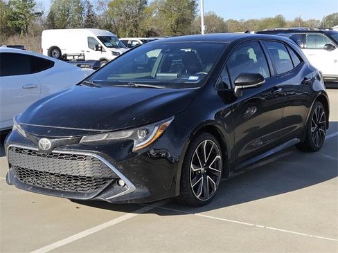Used 2019 Toyota Corolla XSE image 3