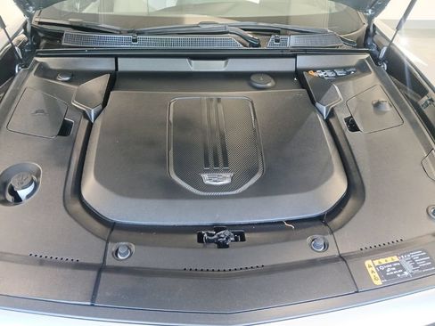 Used 2024 Cadillac Lyriq Luxury AWD/4WD image 24