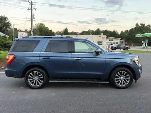 Used 2018 Ford Expedition Limited w/ Equipment Group 301A AWD/4WD image 8