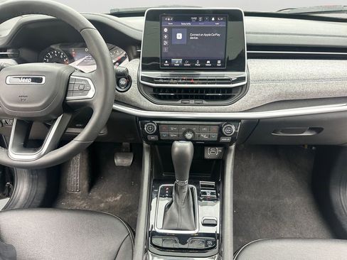 Used 2025 Jeep Compass Latitude w/ Sun & Sound Group image 14