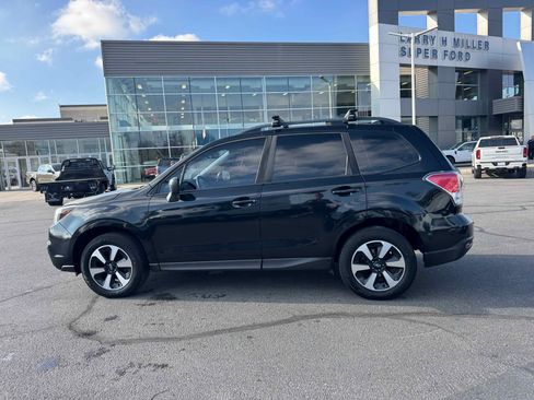 Used 2017 Subaru Forester 2.5i w/ Popular Package #2A image 2