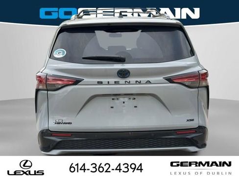 Used 2025 Toyota Sienna XSE w/ XSE Plus Package AWD/4WD image 7