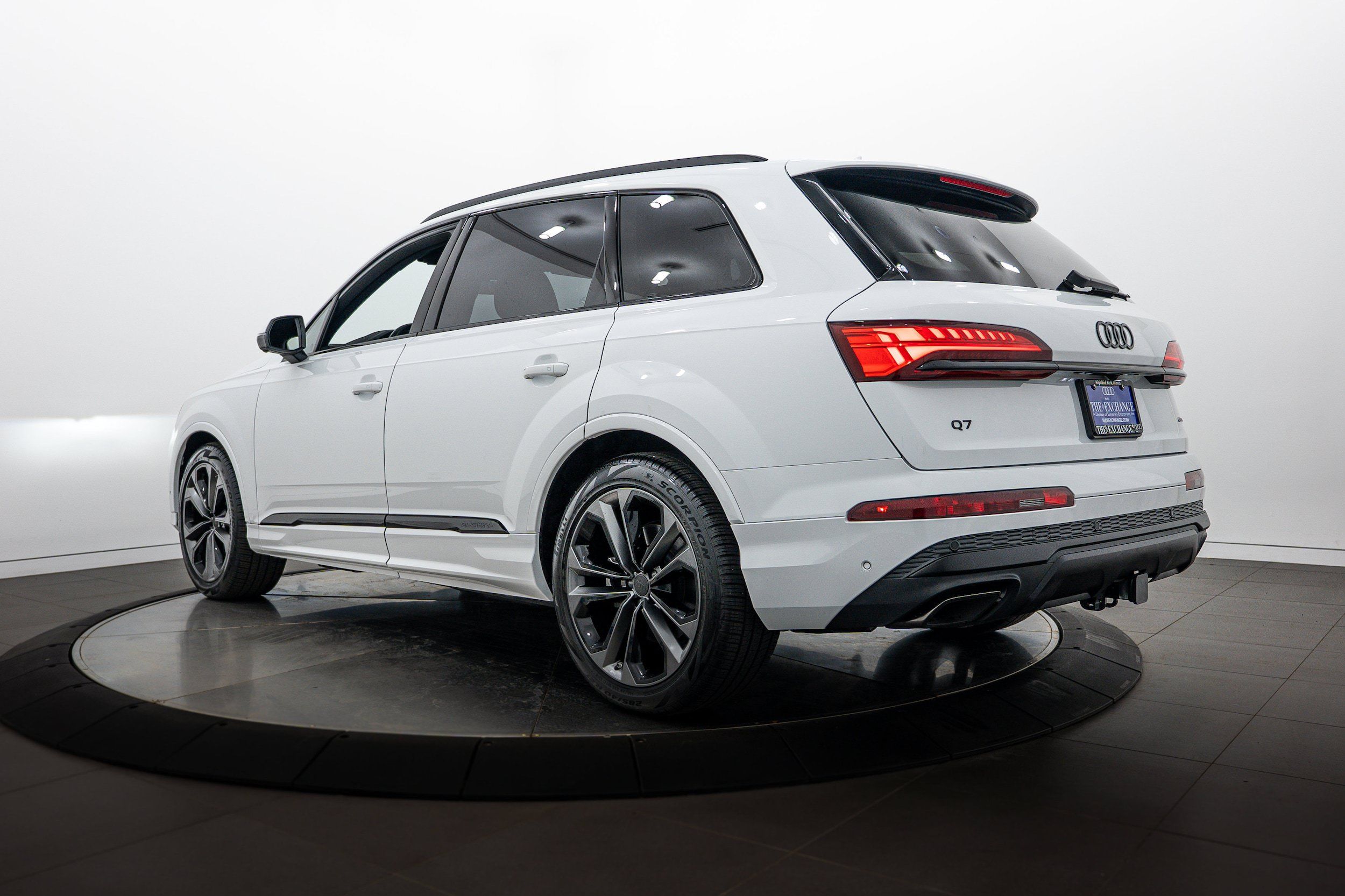 Used 2026 Audi Q7 3.0T Premium Plus w/ Premium Plus Package AWD/4WD image 5