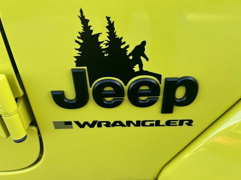 Certified 2023 Jeep Wrangler Unlimited Sport AWD/4WD image 31