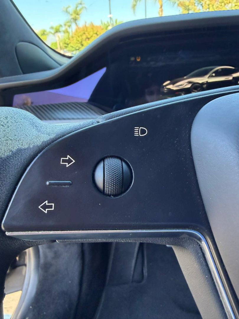 Used 2022 Tesla Model S Plaid AWD/4WD image 29