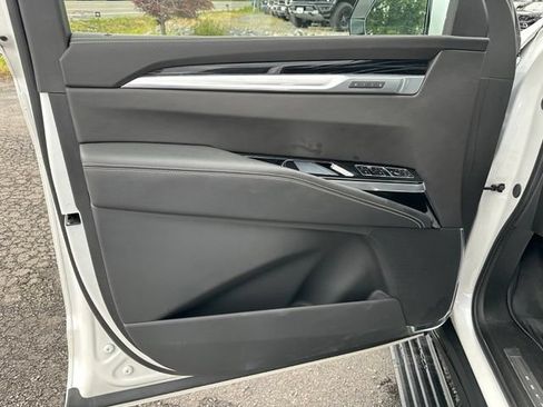 Used 2025 Cadillac Escalade Sport w/ Touring Package AWD/4WD image 32