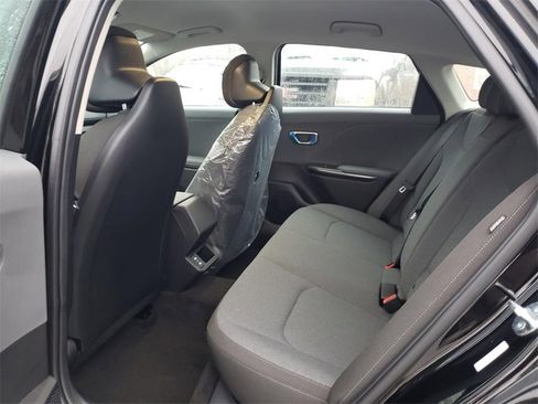 New 2025 Kia K4 LXS image 7