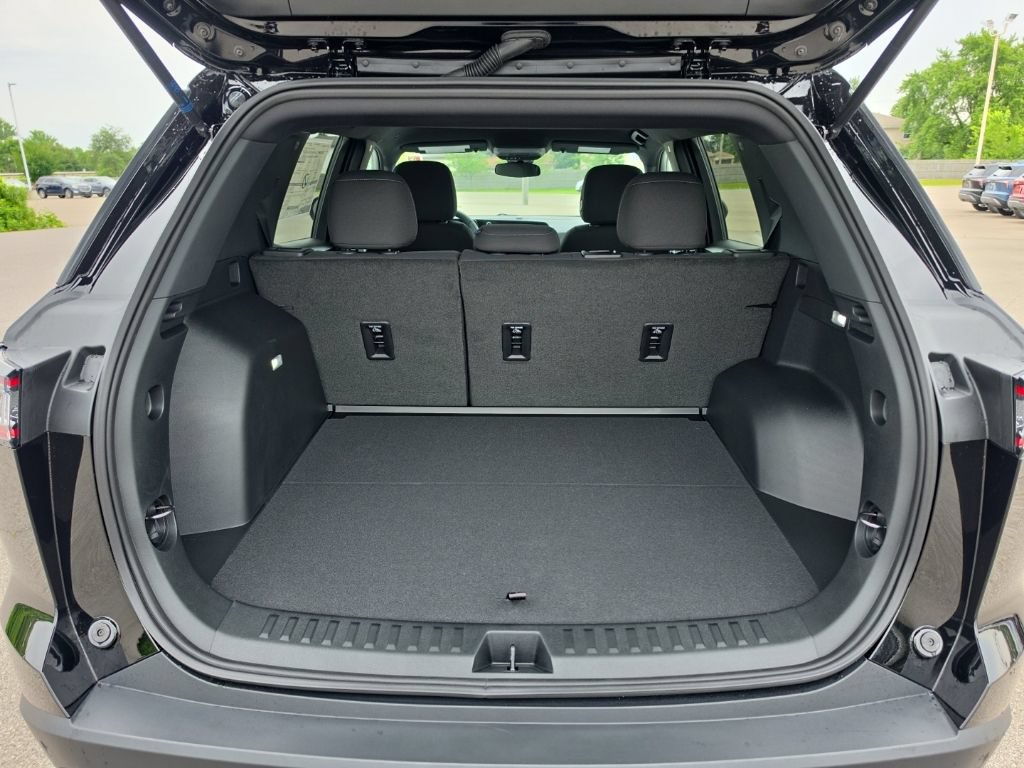 New 2027 Chevrolet Equinox LT AWD/4WD image 15