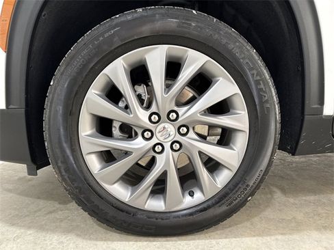 Used 2025 Buick Enclave Preferred image 33